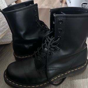 Like new doc martins